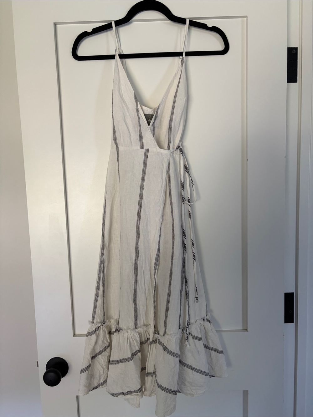 Reformation 100% linen Daria wrap dress  size XS - Picture 3 of 10